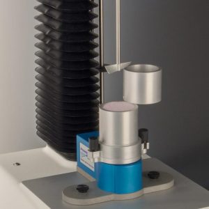 Geteilter Becher für den Powder Flow Analyser von Stable Micro Systems zur einfachen Bestimmung der Schüttdichte.